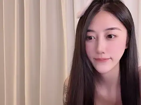 Snapshot of Melody-11 chatting on 09/22/25, 04:24 Melody-11 online show from 09/22/25, 04:24