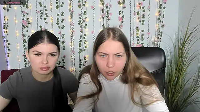  tiana moon online show from 09/26/25, 05:47