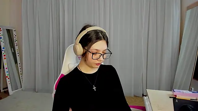 CarolKitty online show from 11/03/25, 08:18