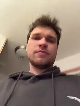 Snapshot of Matthew23Z chatting on 01/07/26, 08:41 Matthew23Z online show from 01/07/26, 08:41