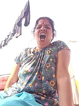 Snapshot of Hott_locky chatting on 11/12/25, 08:18 Hott locky online show from 11/12/25, 08:18