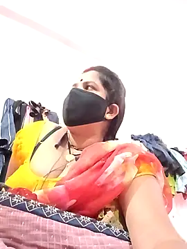 Snapshot of Hott_locky chatting on 12/16/25, 04:55 Hott locky online show from 12/16/25, 04:55