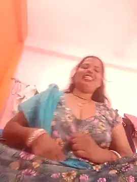 Snapshot of Hott_locky chatting on 11/14/25, 09:24 Hott locky online show from 11/14/25, 09:24