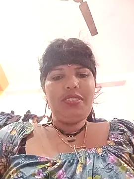 Snapshot of Hott_locky chatting on 10/28/25, 12:00 Hott locky online show from 10/28/25, 12:00