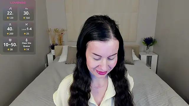 Snapshot of Stella_Leon chatting on 10/18/25, 01:07 Stella Leon online show from 10/18/25, 01:07