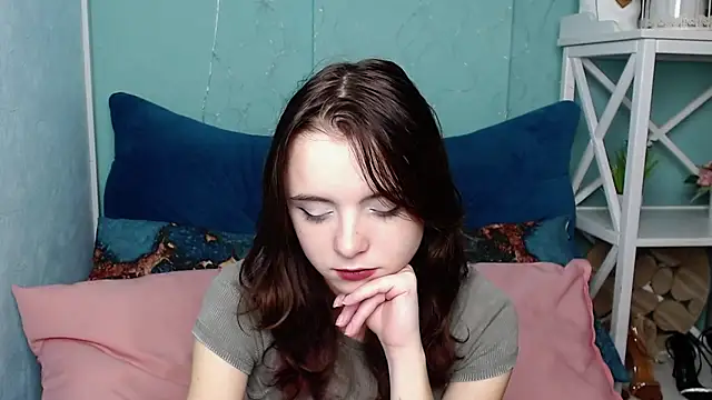 VivienneRo online show from 10/09/25, 04:46