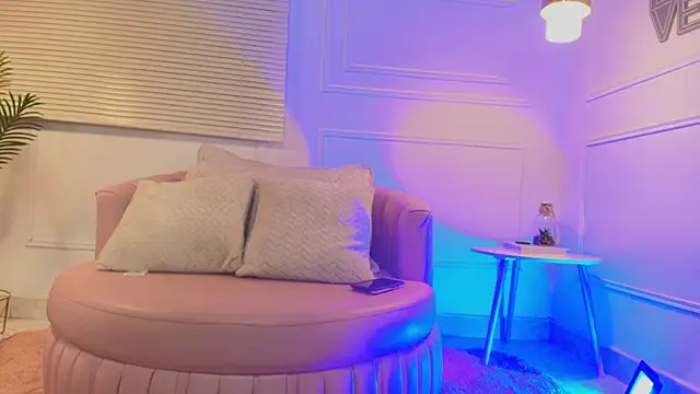 alessia moon1 online show from 11/14/25, 12:20