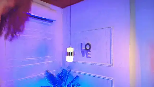 alessia moon1 online show from 10/25/25, 01:01