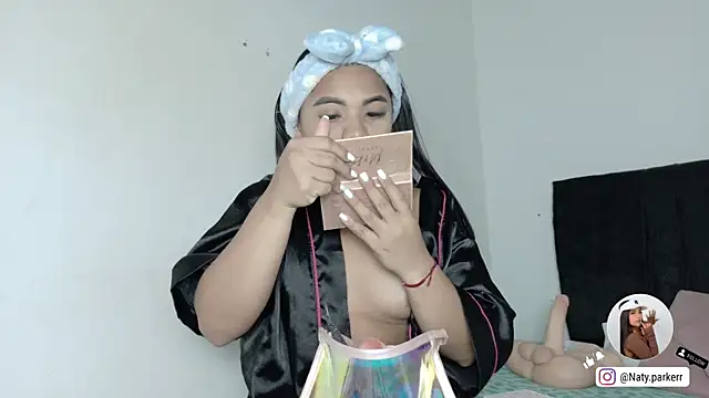 Natashaparker   online show from 04/08/26, 09:38