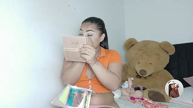 Natashaparker   online show from 05/07/26, 08:23