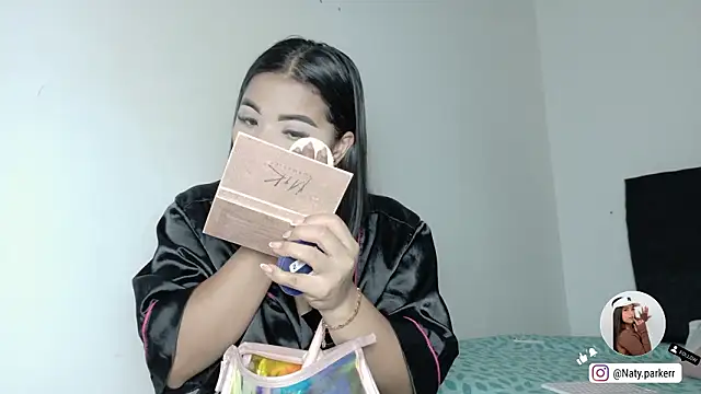 Natashaparker   online show from 03/12/26, 09:41