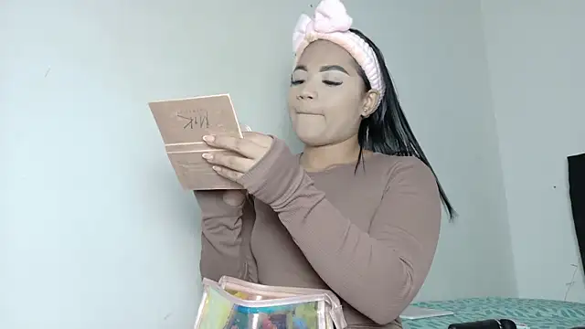 Natashaparker   online show from 03/05/26, 08:38