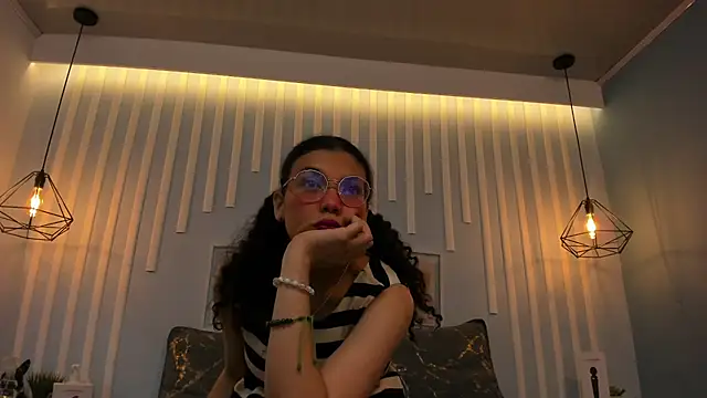 SweetStarr  online show from 10/23/25, 12:04