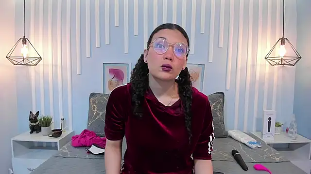 SweetStarr  online show from 10/22/25, 12:48