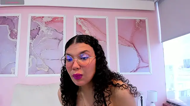 SweetStarr  online show from 12/01/25, 12:50