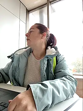 bichota85 online show from 12/02/25, 10:17