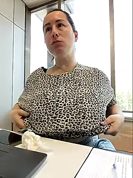 bichota85 online show from 03/11/26, 10:42