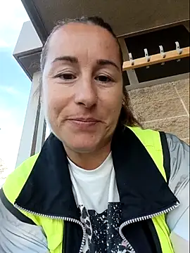 bichota85 online show from 10/06/25, 09:54