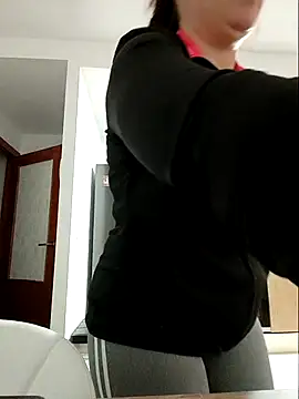 bichota85 online show from 11/28/25, 09:42