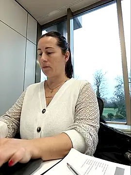 bichota85 online show from 12/22/25, 09:20