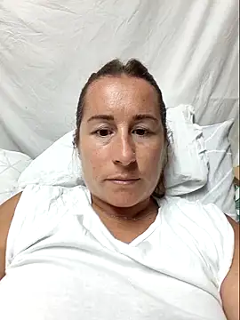 bichota85 online show from 09/30/25, 03:29