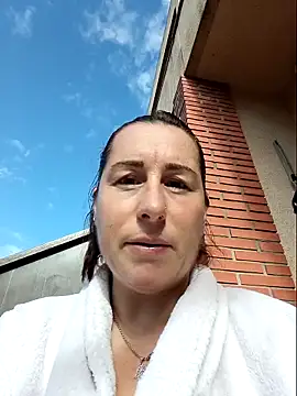 bichota85 online show from 11/16/25, 12:43