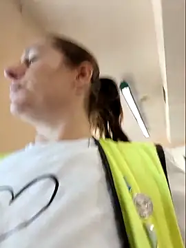 bichota85 online show from 10/27/25, 12:17