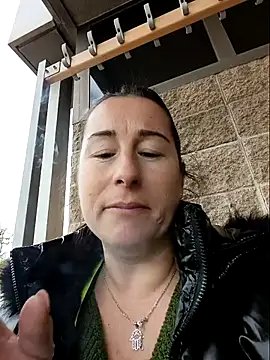 bichota85 online show from 11/20/25, 11:00