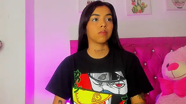 Snapshot of dahiiangomezz chatting on 02/13/26, 05:02 dahiiangomezz online show from 02/13/26, 05:02