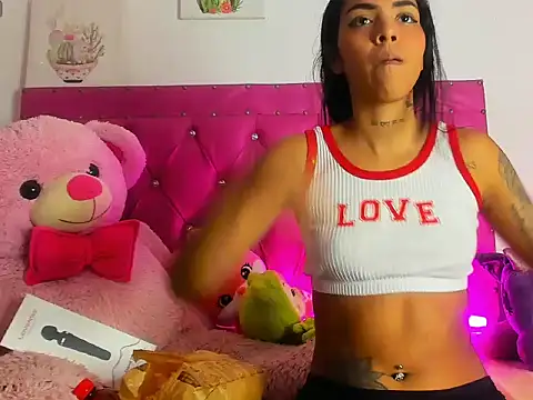 Snapshot of dahiiangomezz chatting on 09/28/25, 07:48 dahiiangomezz online show from 09/28/25, 07:48