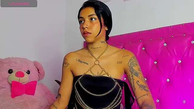 dahiiangomezz online show from 06/11/26, 10:51