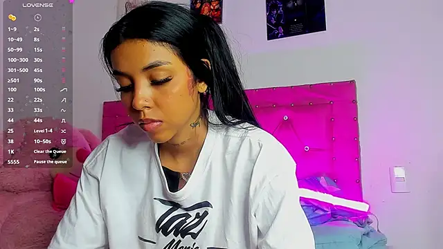 dahiiangomezz online show from 06/26/26, 01:11
