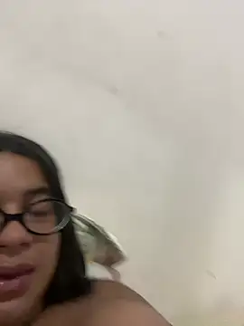 ursinha999 online show from 02/25/26, 04:12