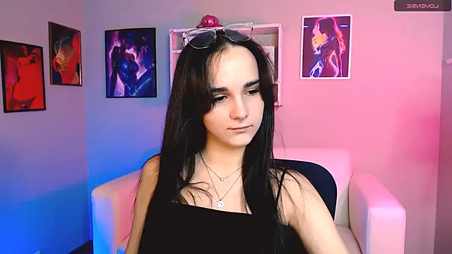 ariana ross7 online show from 11/28/25, 10:37