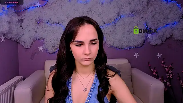 Snapshot of ariana_ross7 chatting on 06/19/26, 09:37 ariana ross7 online show from 06/19/26, 09:37