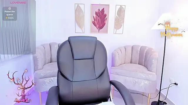 miavegas1 online show from 10/17/25, 10:44
