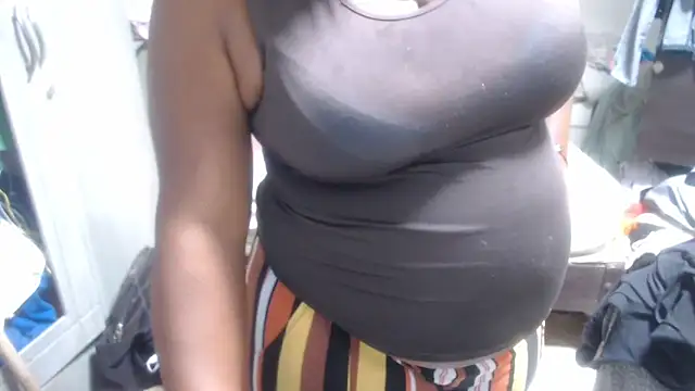 Snapshot of rachelexoticgirl chatting on 05/16/26, 05:01 rachelexoticgirl online show from 05/16/26, 05:01