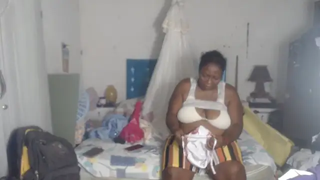 Snapshot of rachelexoticgirl chatting on 06/11/26, 11:57 rachelexoticgirl online show from 06/11/26, 11:57
