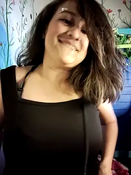 valery506 online show from 10/25/25, 02:22