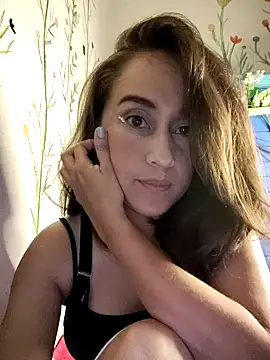 valery506 online show from 10/26/25, 04:24