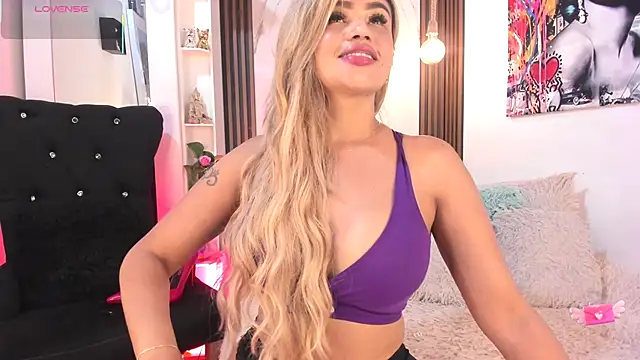 Agatha210 online show from 11/01/25, 10:20