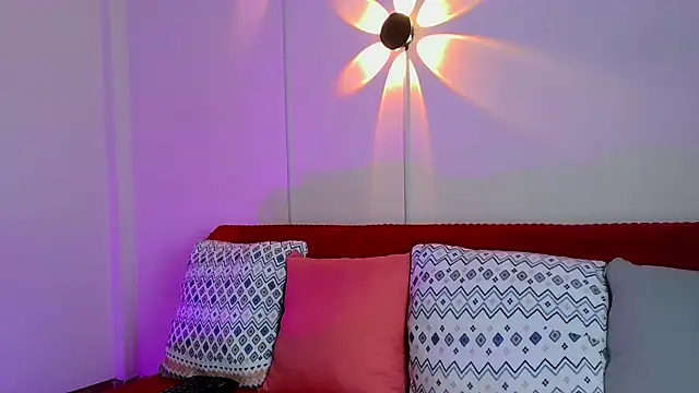 Snapshot of bellmontneon chatting on 10/03/25, 11:12 bellmontneon online show from 10/03/25, 11:12