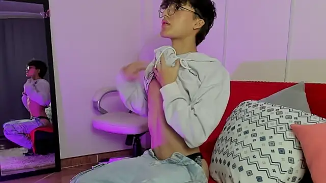 Snapshot of bellmontneon chatting on 09/23/25, 11:06 bellmontneon online show from 09/23/25, 11:06