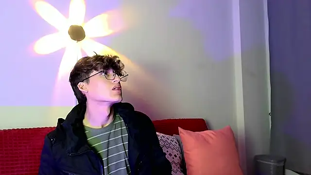 Snapshot of bellmontneon chatting on 09/30/25, 11:16 bellmontneon online show from 09/30/25, 11:16