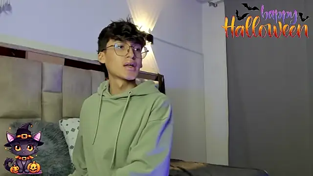 Snapshot of bellmontneon chatting on 10/29/25, 11:31 bellmontneon online show from 10/29/25, 11:31