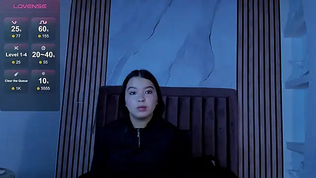 Snapshot of LunaWiill_ chatting on 10/03/25, 12:28 LunaWiill online show from 10/03/25, 12:28