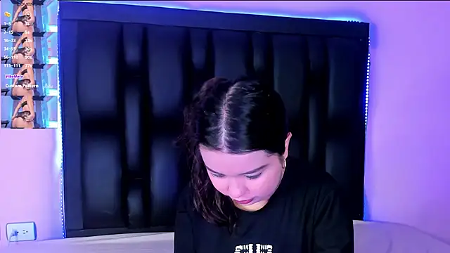 LunaWiill  online show from 11/05/25, 12:08