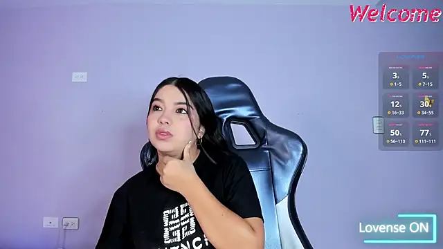 LunaWiill  online show from 12/15/25, 01:28