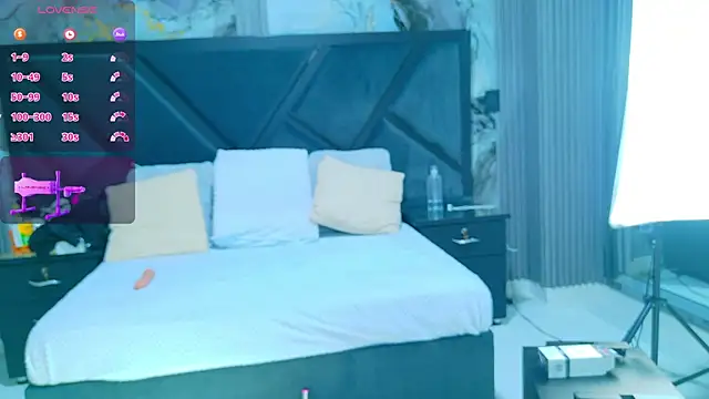 SabrinnaTaylor online show from 02/09/26, 07:56