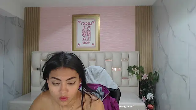 lissandra s online show from 11/29/25, 09:31